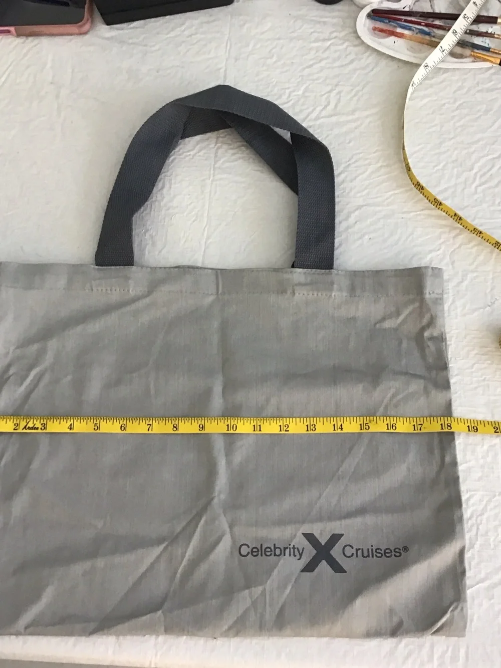 Gray Tote Bag with Detachable Pouch NWOT. ##